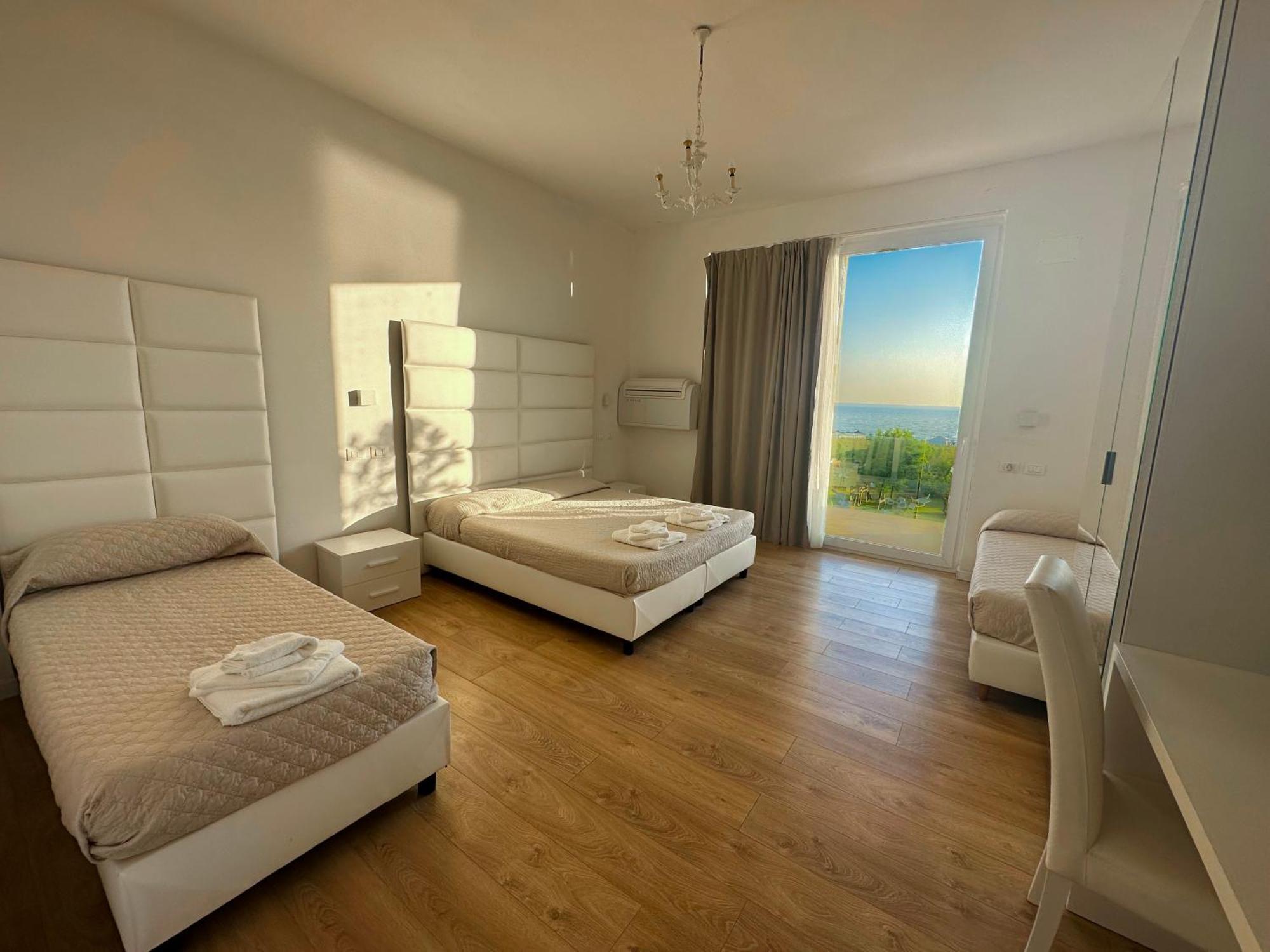 Hotel Artemide Mare เพสตุม ภายนอก รูปภาพ