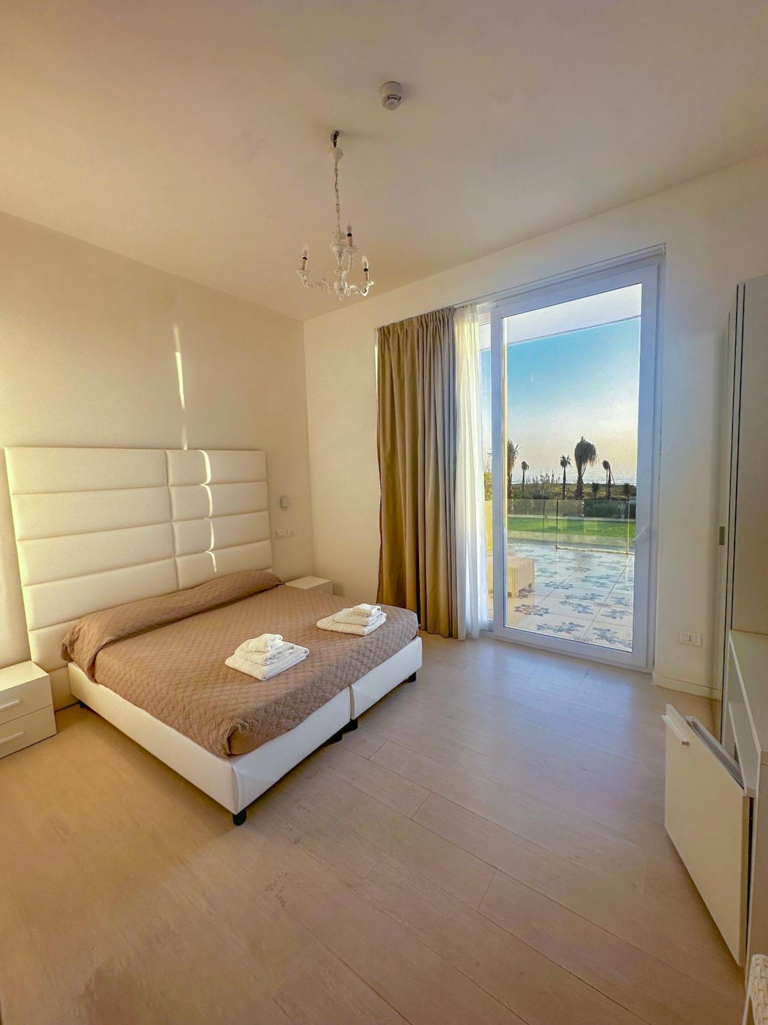 Hotel Artemide Mare เพสตุม ภายนอก รูปภาพ