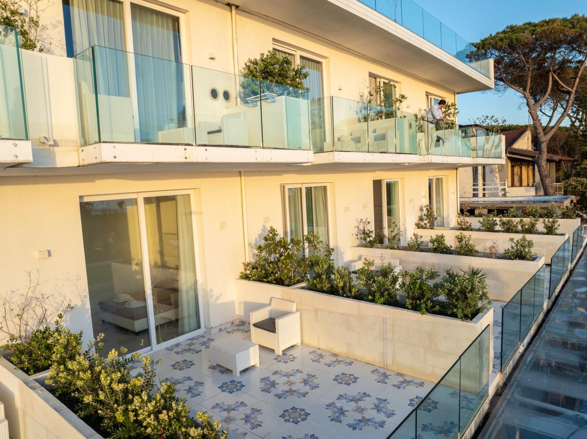 Hotel Artemide Mare เพสตุม ภายนอก รูปภาพ